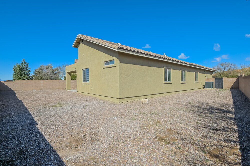 Building Photo - 11621 W Stone Hearth St
