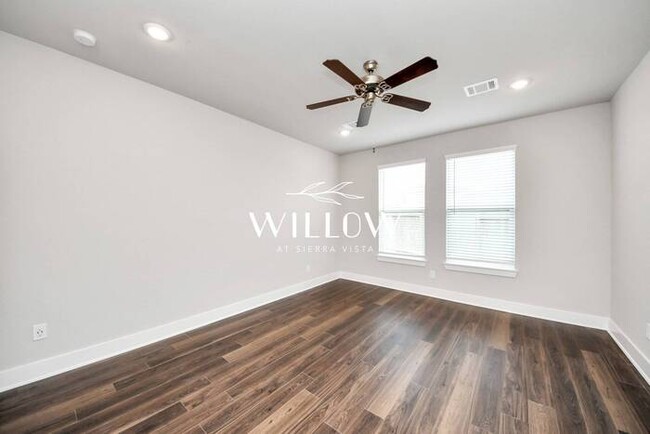 Building Photo - Incredible 3-Bedroom Home – 6 Weeks FREE R...