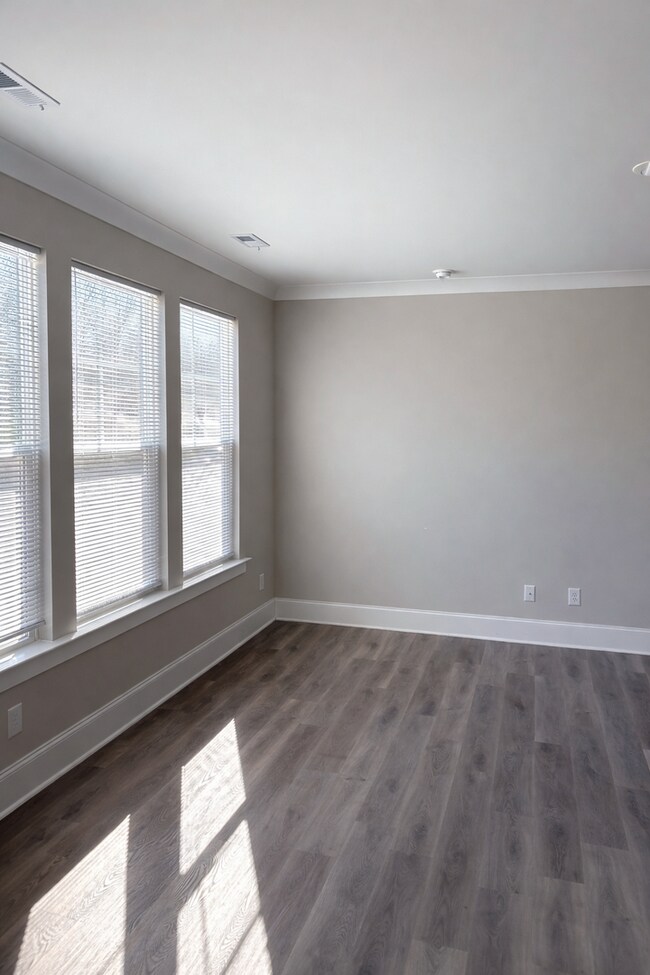 Building Photo - Brand New End-Unit Townhome | 3 BR/2.5BA | 1-Car Garage | Near Downtown Mooresville