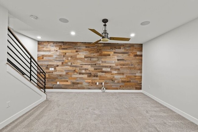 Building Photo - 297 Auden Ave