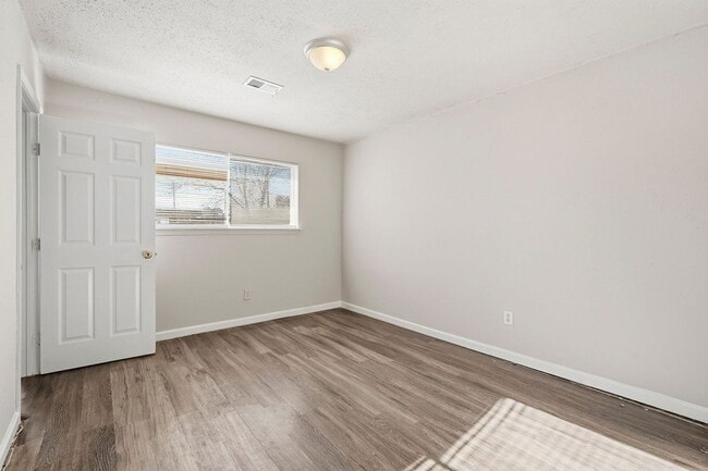 Building Photo - 11202 Sagehill Dr