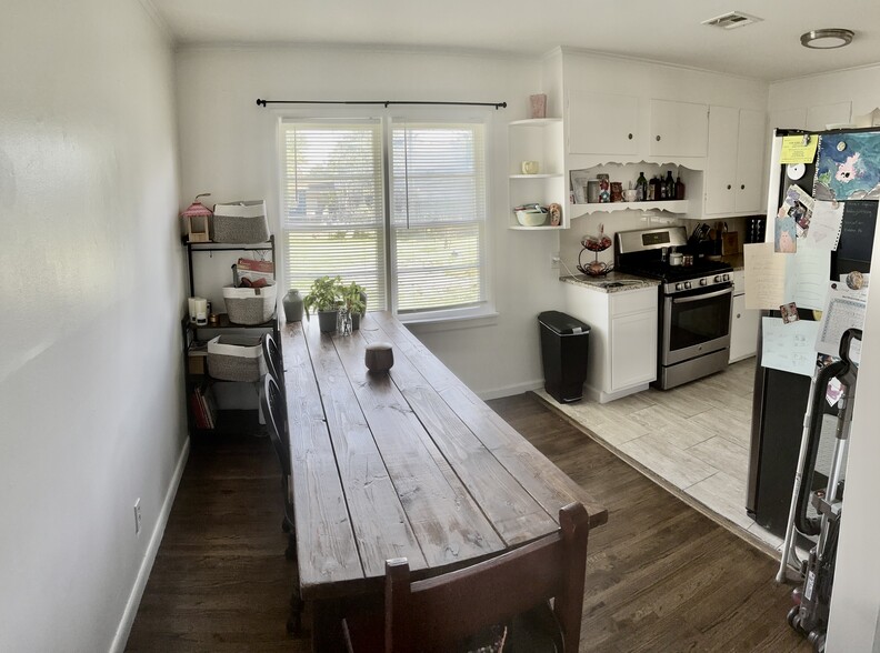 Dining room / Kitchen - 3516 E 30th St