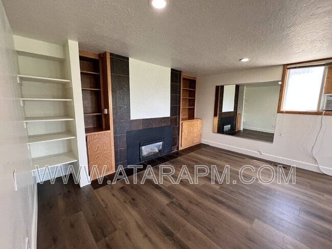 Building Photo - 270 2020 N