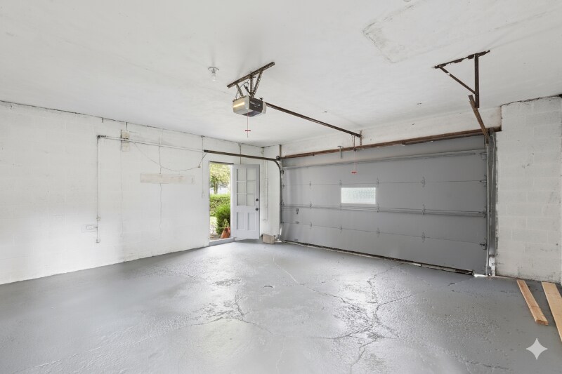 Building Photo - 28050 Gilchrist Dr