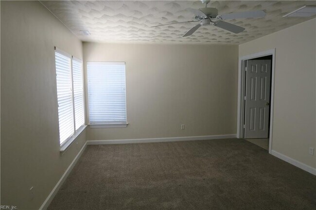 Building Photo - 512 Dunkirk Ct