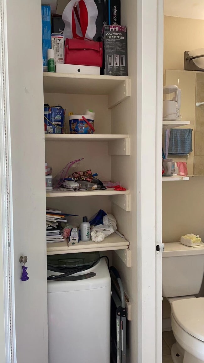 Building Photo - 655 W Irving Park Rd