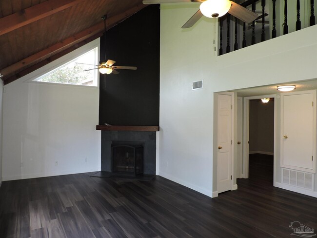Building Photo - 7674 Old Hickory Dr