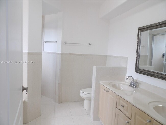 Building Photo - 5411 SW 158th Ct