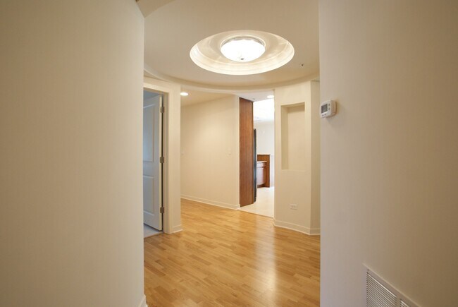 Building Photo - 425 Benjamin Dr