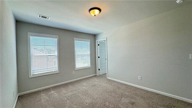 Building Photo - 2920 Westgate Park Dr