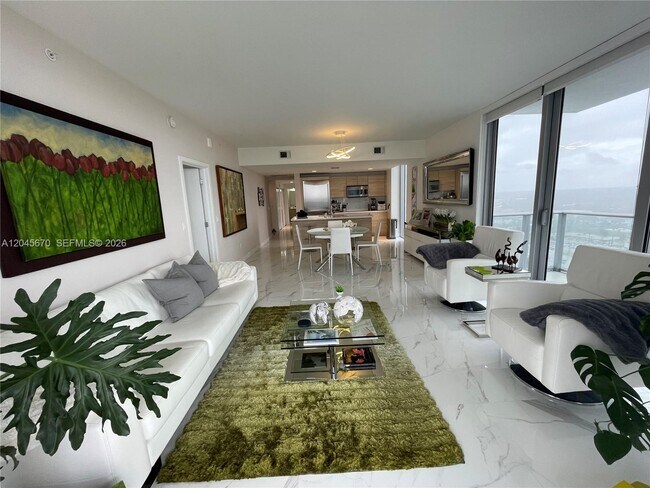 Building Photo - 16385 Biscayne Blvd