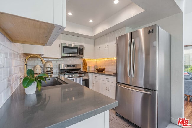 Building Photo - 24 Westwind St