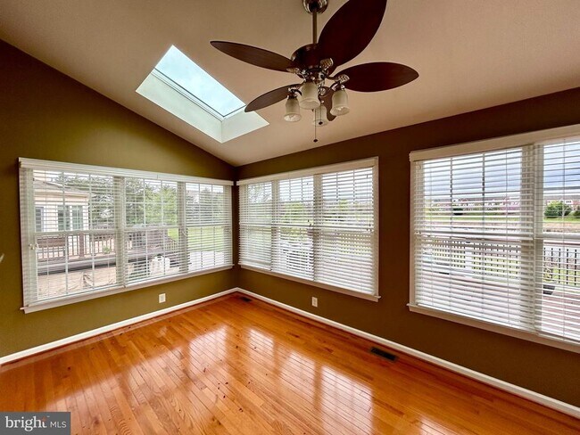 Building Photo - 42650 Nations St