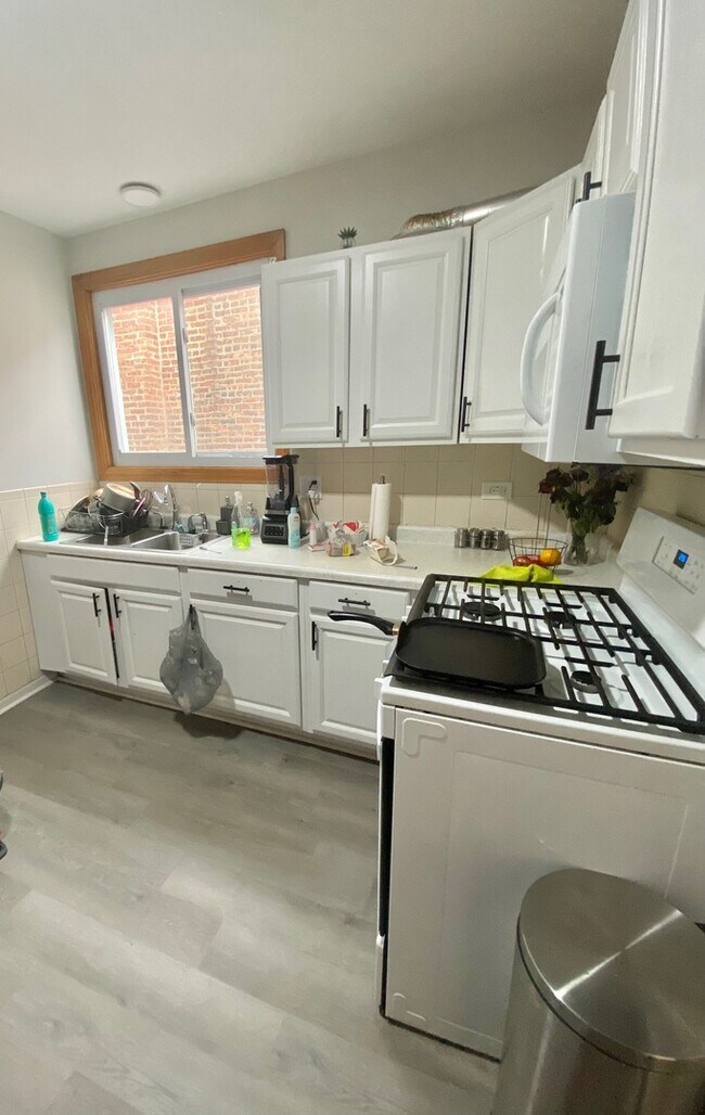 Building Photo - 5225 W Deming Pl