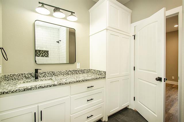 Building Photo - 20496 US Hwy 377