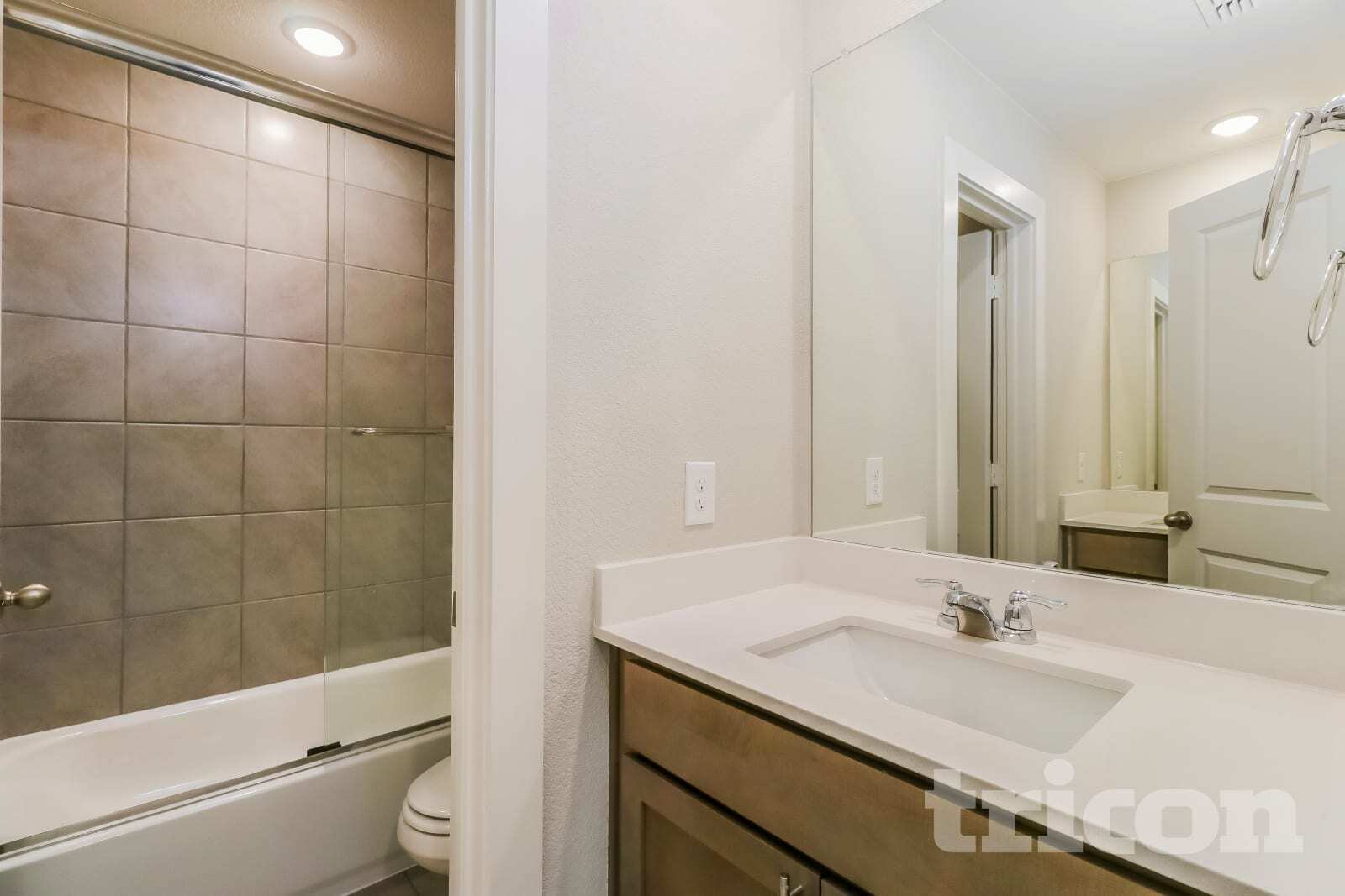 Building Photo - 620 Raglands Rd