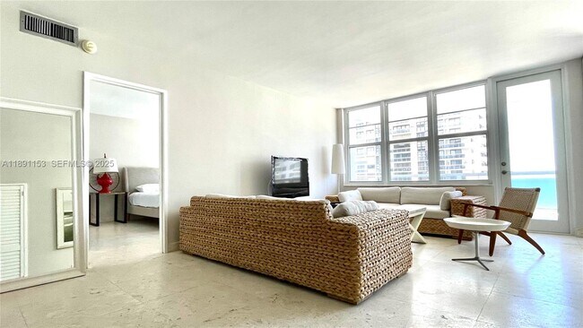 Building Photo - 5700 Collins Ave