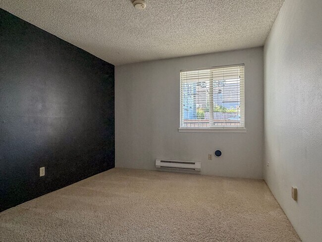 Building Photo - 2bd/2bth Condo Located Near Northgate Station, $1,800/mo.