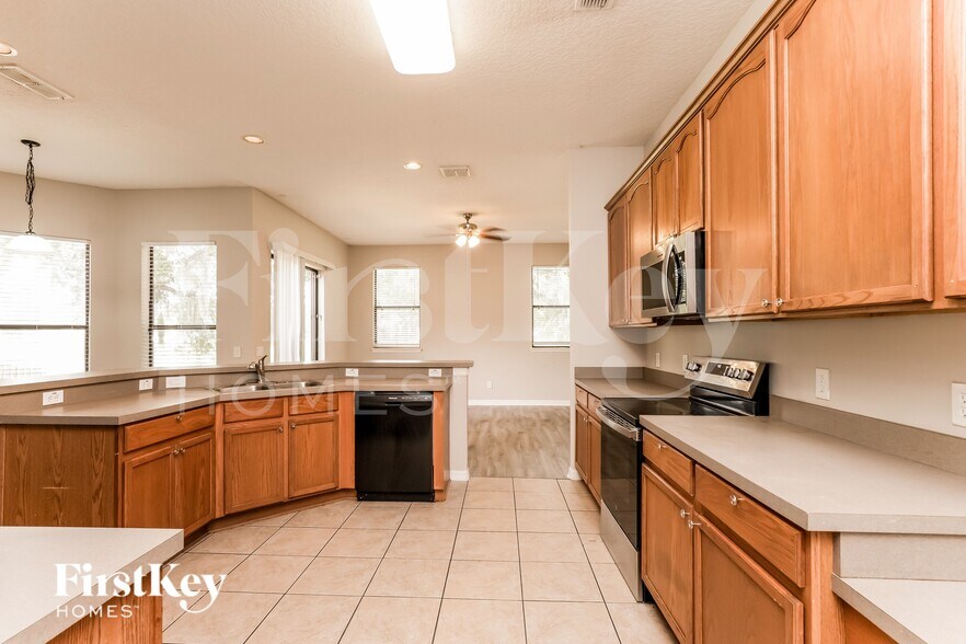 Building Photo - 1521 Clapton Dr