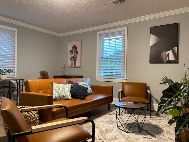 Building Photo - 774 Shull St