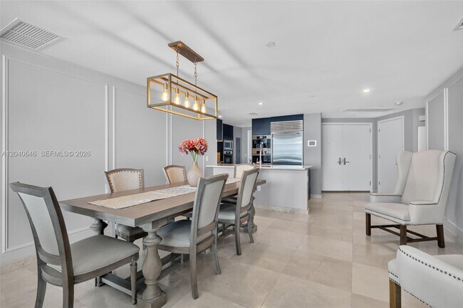 Building Photo - 17001 Collins Ave