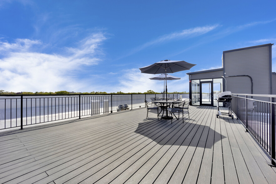 Building Photo - 4350 W Lawrence Ave