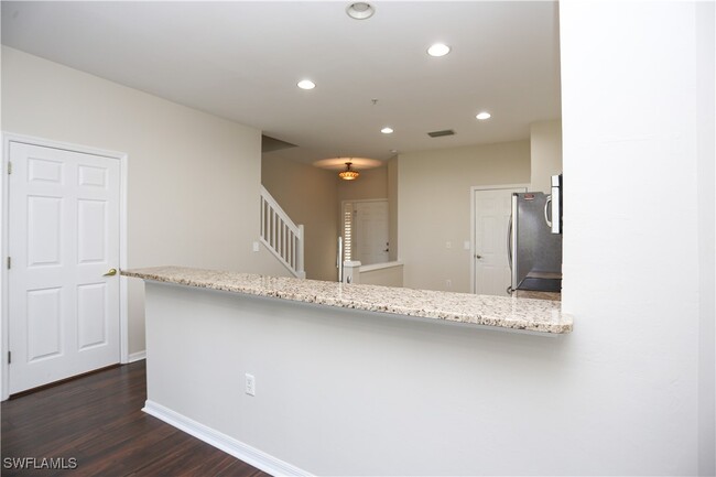 Building Photo - 796 Hampton Cir