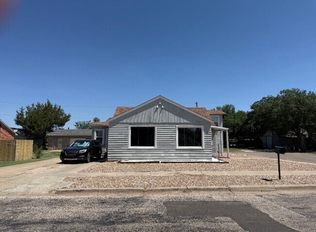 Building Photo - 1210 S Hayden St