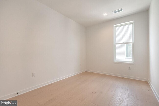 Building Photo - 3029 Bridgeview walk