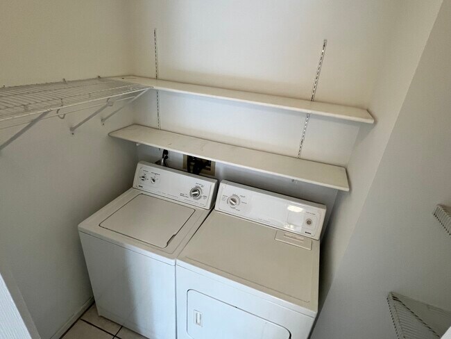 Building Photo - 346 Wilmington Dr