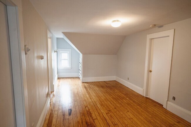 Building Photo - 315 Lafayette St