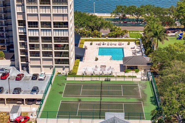 Building Photo - 3301 Bayshore Blvd