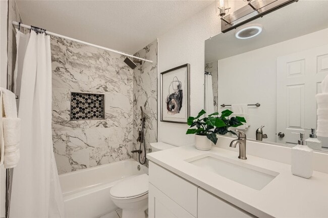 Building Photo - Just renovated - 4 bedroom Home