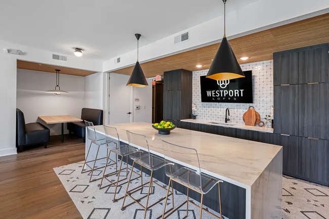 Building Photo - 1001 Broadbank Dr