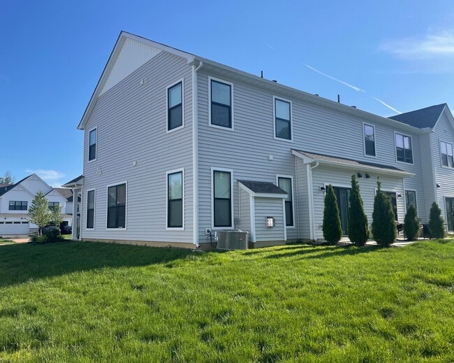 Building Photo - 6426 Hamilton Woods Blvd N