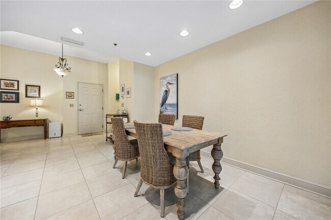 Building Photo - 150 Salt Air Dr