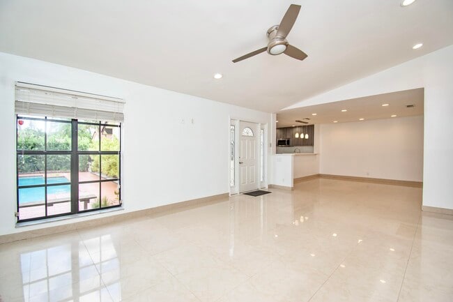 Building Photo - 21662 San Simeon Cir