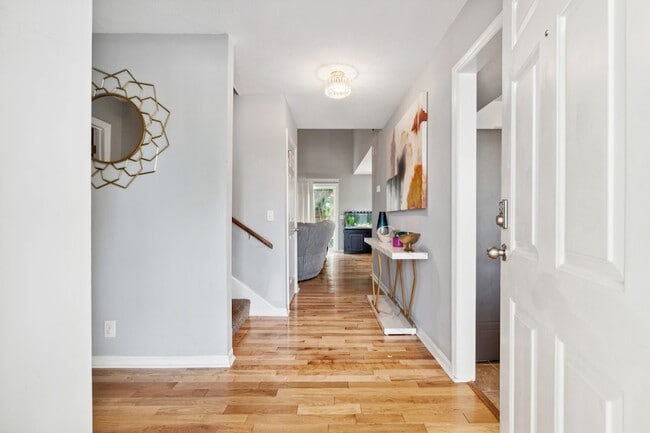Building Photo - 57 Rolling Meadows Dr