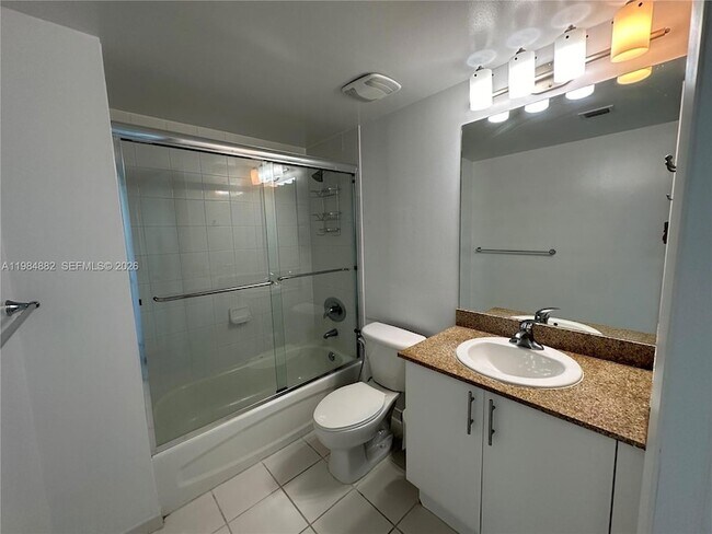 Building Photo - 1861 NW S River Dr