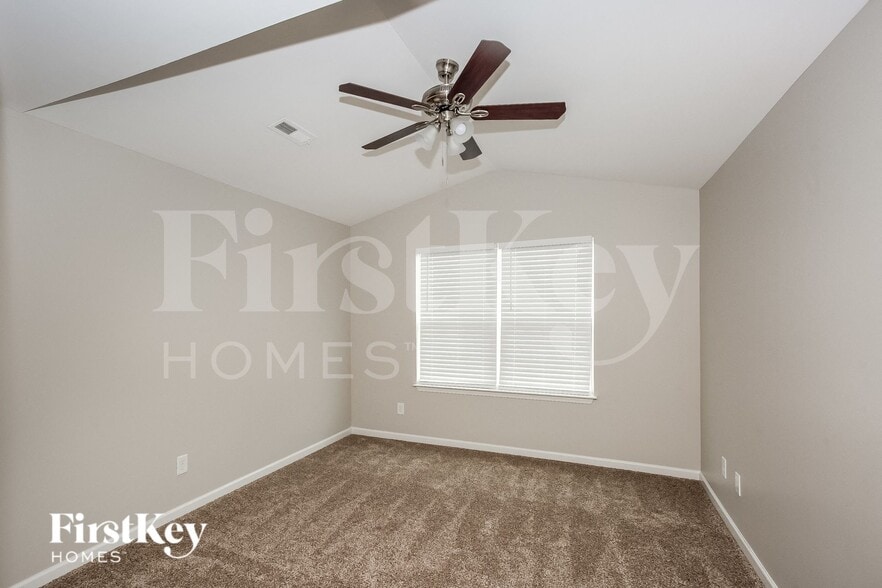 Building Photo - 4944 Rockwood Rd