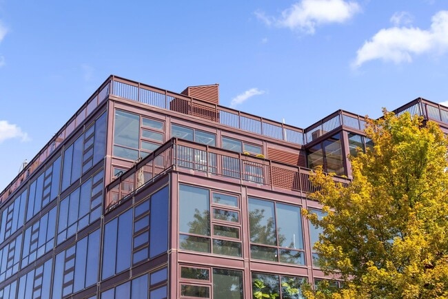 Building Photo - 367 Auden Ave