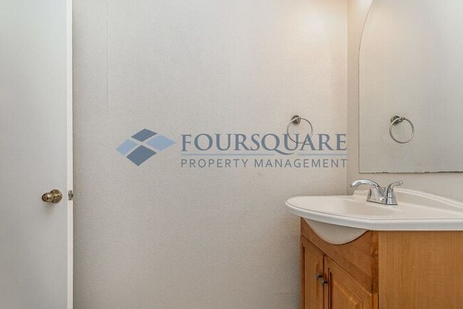 Building Photo - FRESHLY UPDATED CONDO in a PRIME RALEIGH LOCATION! 2 Bed w/ 2 en suite Bathrooms