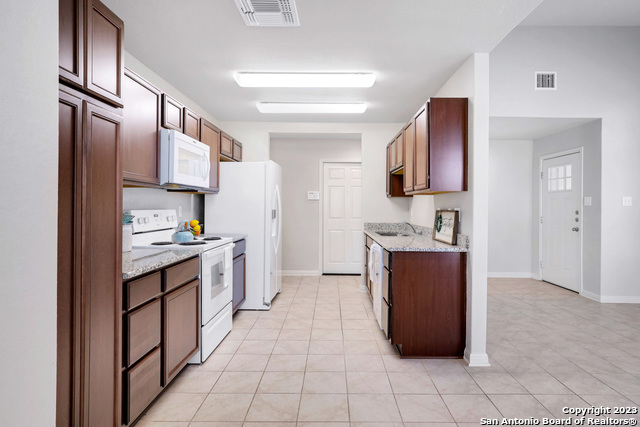 Building Photo - 130 Villa Grande