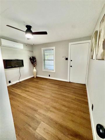 Building Photo - 319 Lowe St