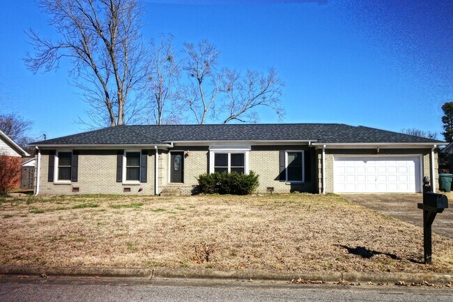 Primary Photo - 905 Coronado Ave SE