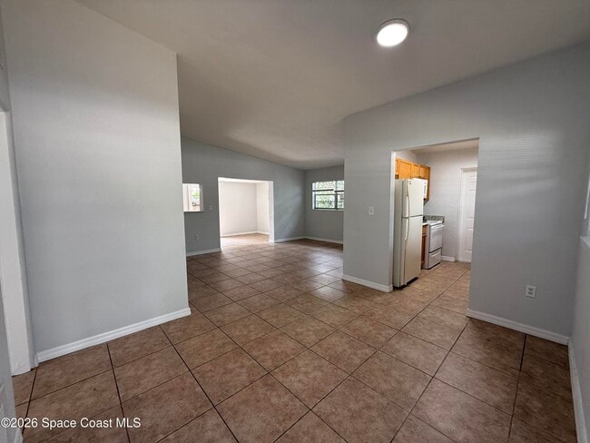 Building Photo - 420 N Fiske Blvd