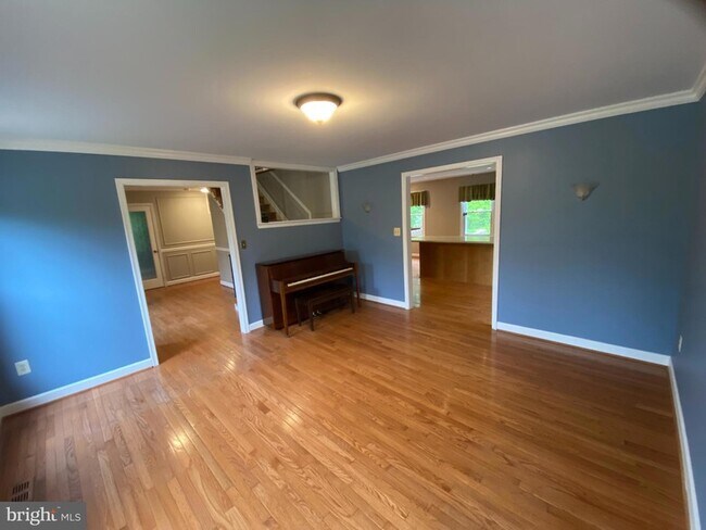 Building Photo - 14917 Lee Hwy