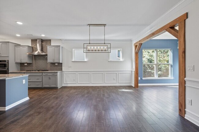 Building Photo - 460 Young Landing Ct