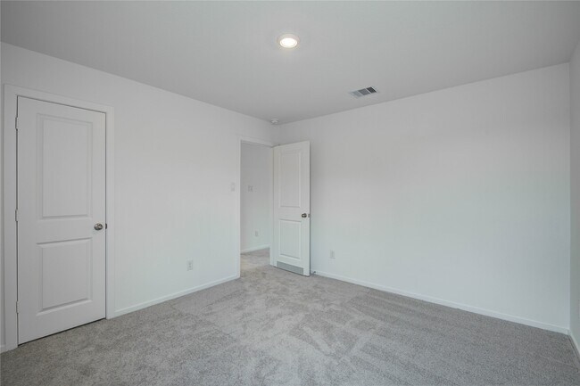 Building Photo - 19747 US-59