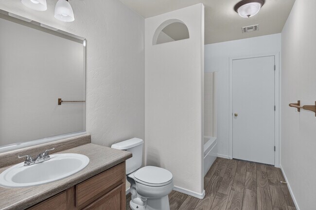 Building Photo - 8998 E Laurie Ann Dr